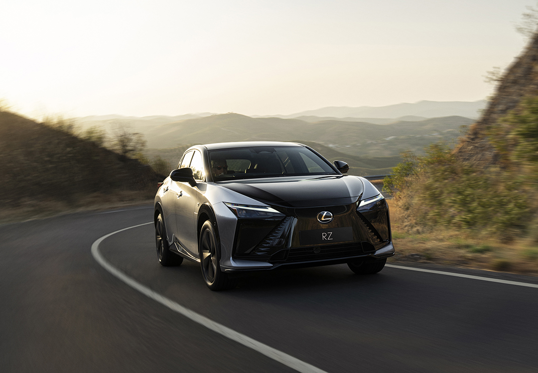 Lexus RZ